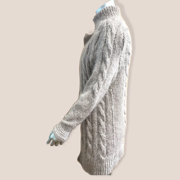 Cozy Cable Knit Sweater - Cream
